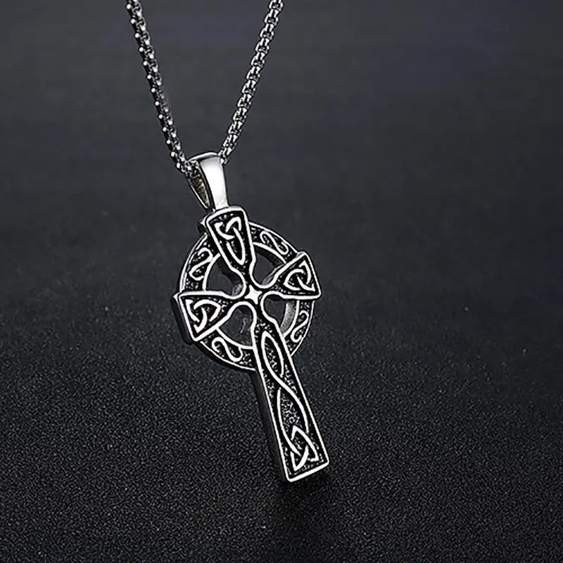 Pendant Necklaces Vintage Viking Irish Concentric Knot Cross Necklace For Men Retro Lrish Celtics Religious Male Jewelry 24Inch290g