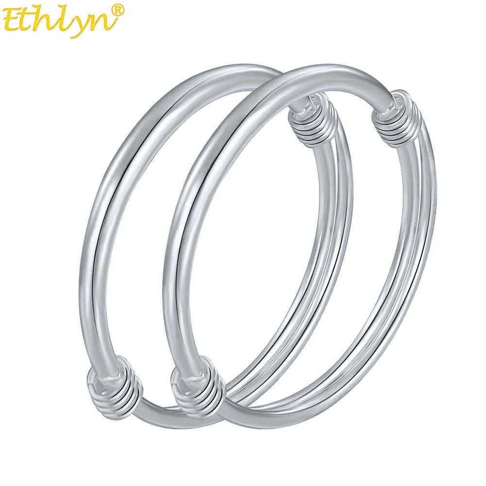 Ethlyn 2st / Round Classic Plain Glossy Bangles Armband för Baby / Flickor / Barn Armband Födelsedaggåvor Anklet Smycken My32 Q0717