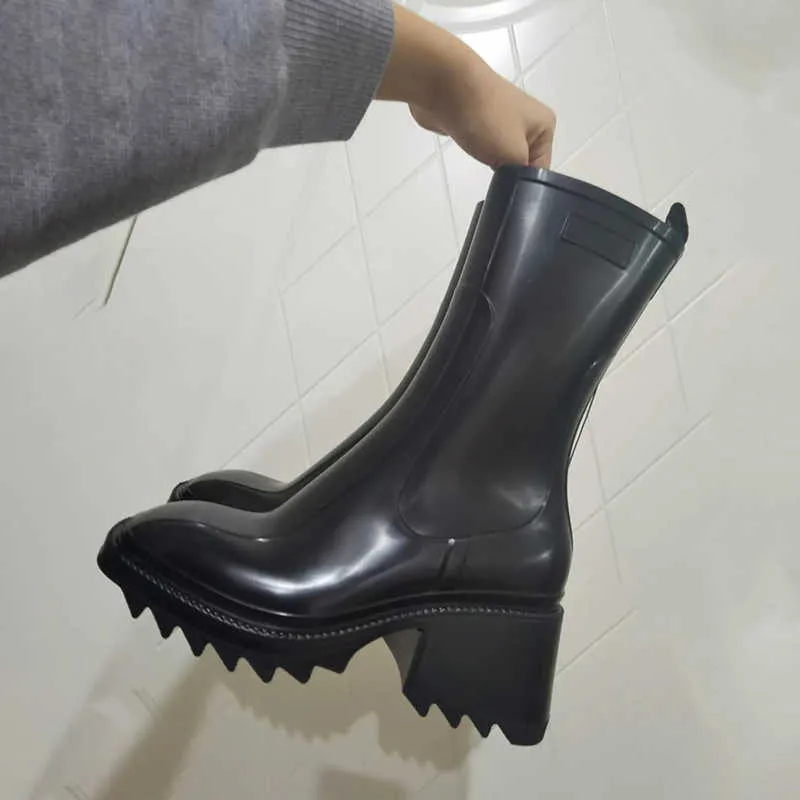 Chic Chunky Platform Boots Women Luxury Brand Design Stivali da pioggia con tacco alto Donna Square Toe Side Zipper Scarpe di alta qualità 211015
