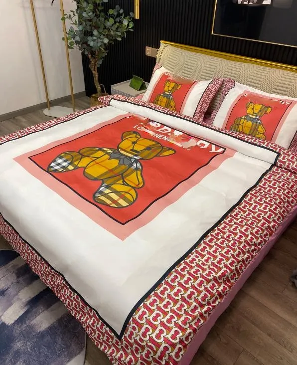 Cartoon Designer 3 sztuk Duvet Pokrywa Zestawy Pościel Bawełniana King Size Europejska pikowana okładka Poduszki Poduszki Poszewki Łóżko Kołdry kołdry Pokrywy