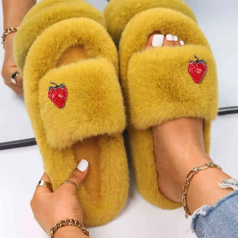 Women's Slippers Shoes Faux Fur Slides Cute Enamel Strawberry Flat Sandals Designer Flip Flops Female Winter Plus 2022 Y220221