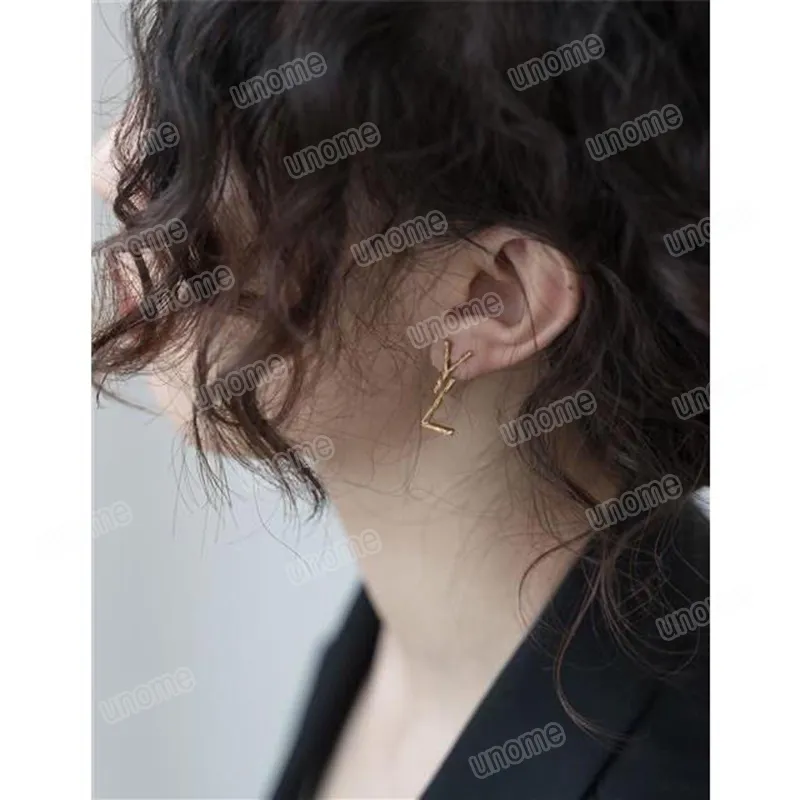Fashion Gold Stud -oorbellen Hanger voor dames Earring Luxurys Designers Sieraden Handgemaakte oorbellen 925 Zilveren naalden Hoge kwaliteit D2111153Z