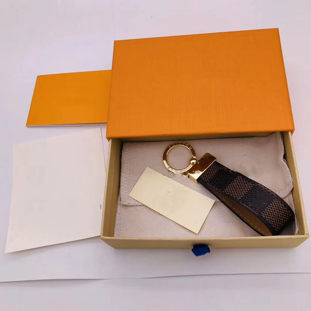 Schlüsselanhänger Metall Leder Schlüsselanhänger Boutique Geschenkbox Verpackung Männer und Frauen Souvenir Auto KeyRings268i