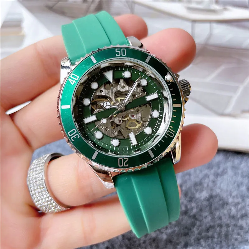 Zegarki marki Mężczyźni Automatyczny Styl Mechaniczny Gumowy Pasek Dobra Jakość Wrist Watch X207