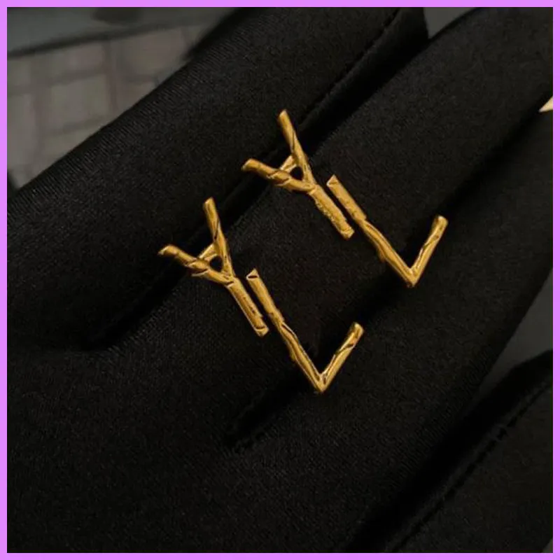 Projektanci mody kolczyki dla kobiet biżuteria złota litera Hoop kolczyk projektant stadniny kolczyki wesele kolczyki do uszu wisiorki ładne D2111254F