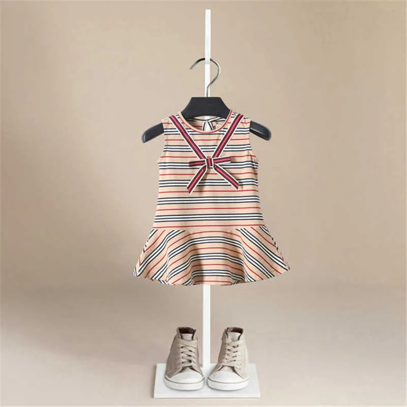Abbigliamento neonata Stile abiti da bambino 2019 Saldi a strisce estive Stile abiti da bambina bambina Prezzo super basso Q0716