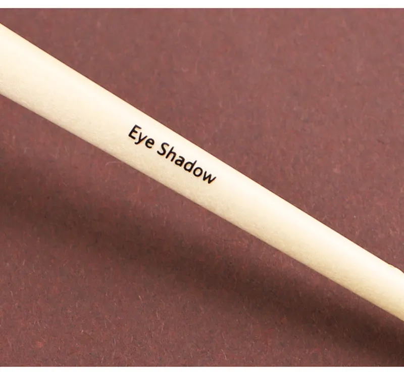 Eye Shadow Makeup Brush Wood Handle Small Round Eye Nose Cosmetics Beauty Tool2152466