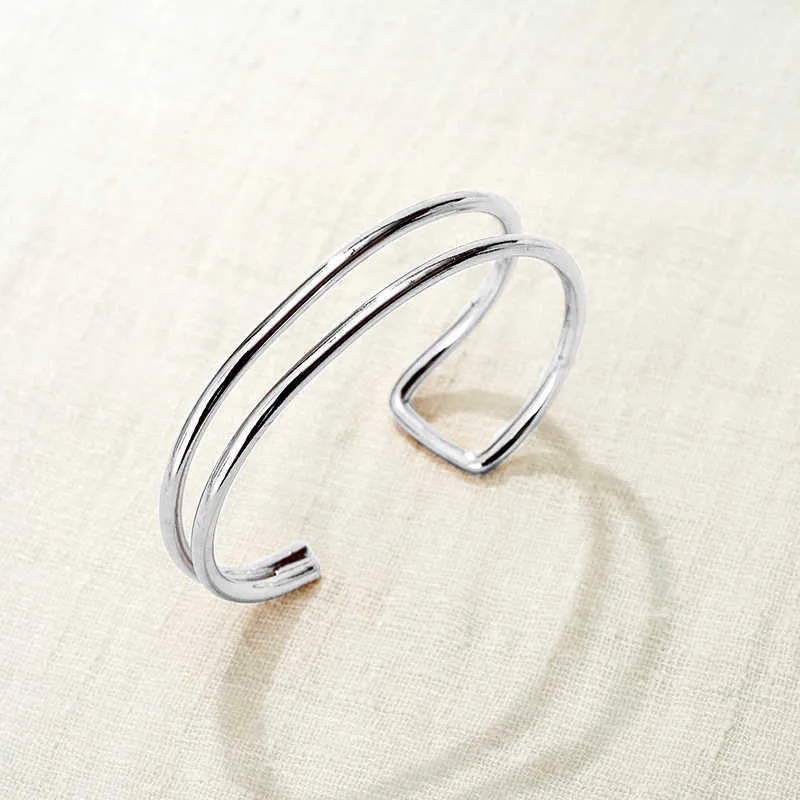 Jaeeyin 2021 Nyankomster Klassisk Bangle Guldfärg Mässing Wire Handgjorda Minimalistiska Trendiga Bracelet Holiday Smycken Gift för Q0719