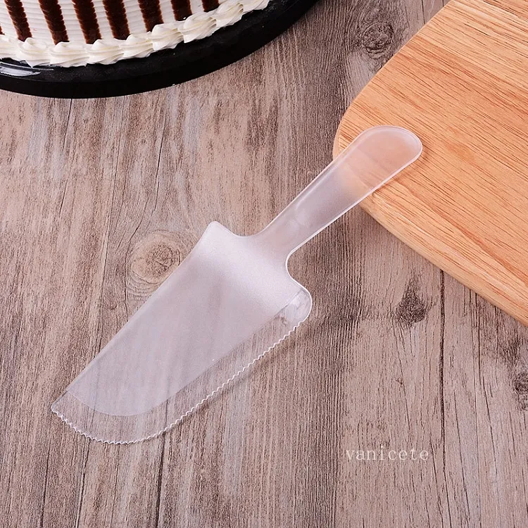 Birthday Cake Cutter Disposable Dessert Cutter Knife Plastic Tableware for Wedding Birthday Party Cake Tools T2I52739