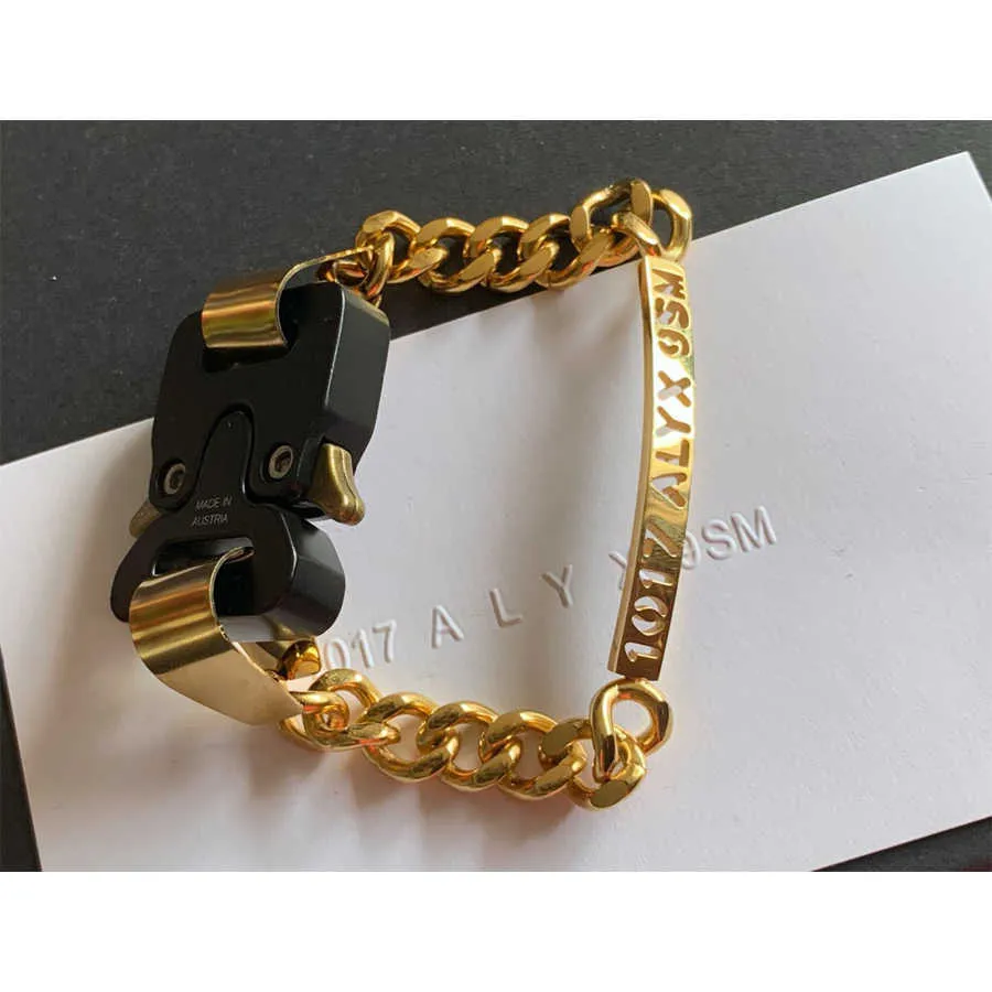 Män Kvinnor Armband Alyx Chain New Fashion Alyx Link Armband Högkvalitativ metallknapp 21cm 35g 1017-Alyx-9sm Q0717