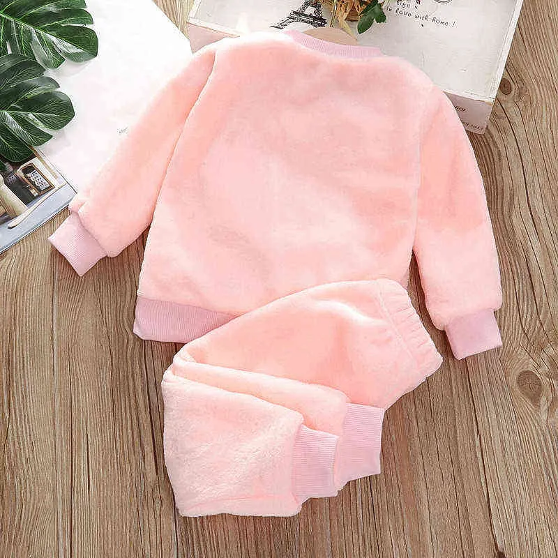 Baby Boy Girl Pigiama Set Flanella Fleece Toddler Bambini Bambino Caldo Catoon dinosauro Sleepwear Abbigliamento Inverno Autunno Primavera 1-6Y 211109