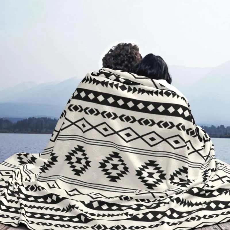 Battaniyeler Bohemian Aztec Siyah Krem Karışık Motifler Battaniye Pazen Dekorasyonu Süper Sıcak Atma Yatak Kanepesi Peluş İnce Yeterlik245G