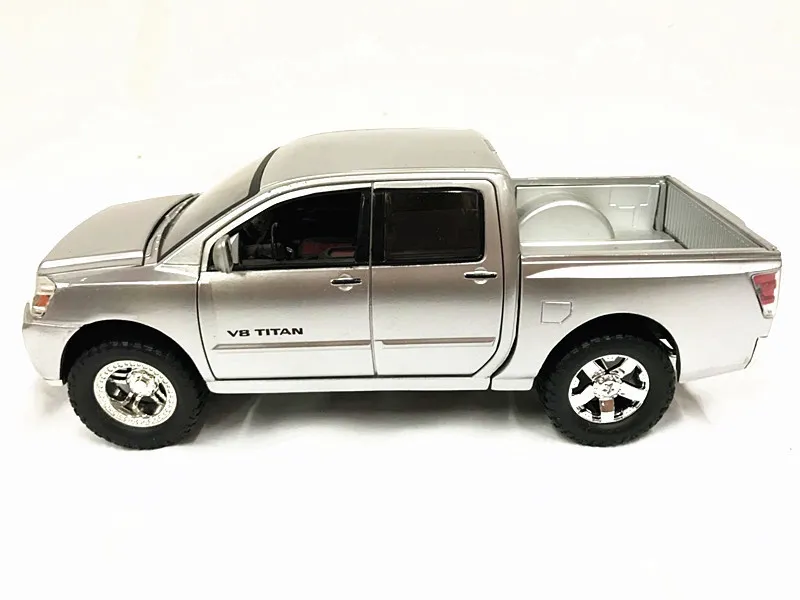 Nissan Pickup Truck z Model stopu 124 wyprodukowany przez Jada Twocolor Option257Q2837256