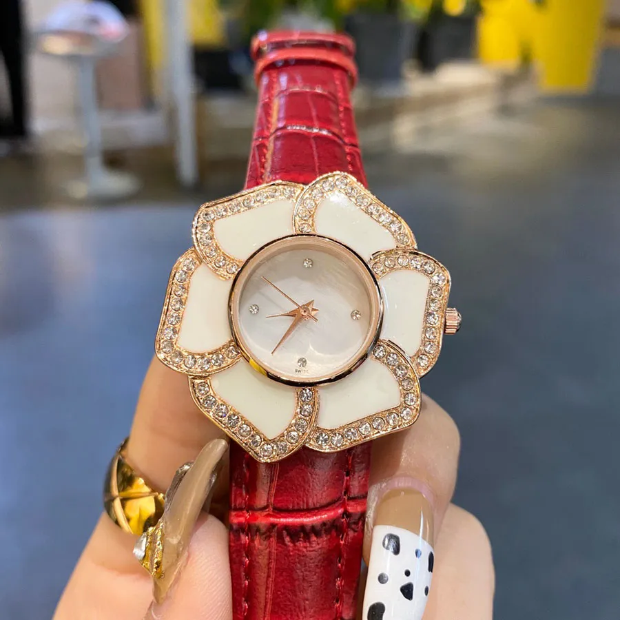 Topmerk quartz polshorloge dames meisje kristal bloem stijl luxe lederen band met logo horloges CHA 40