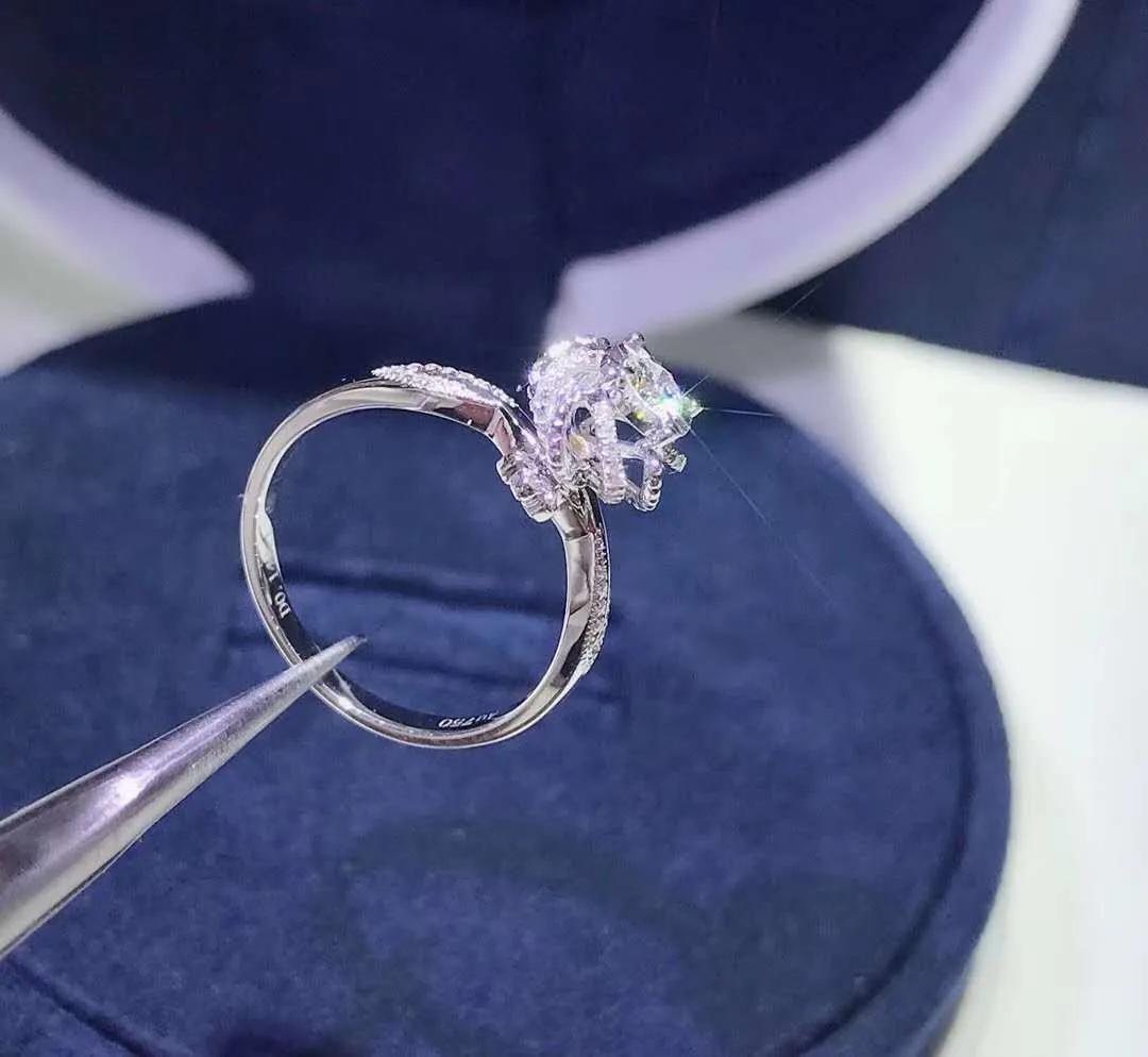 Anello bianco reale 14 K le donne Origine Pietra preziosa Moissanite naturale Bizuteria Impostazione della tensione Gioielli in oro 14 carati a forma di corona