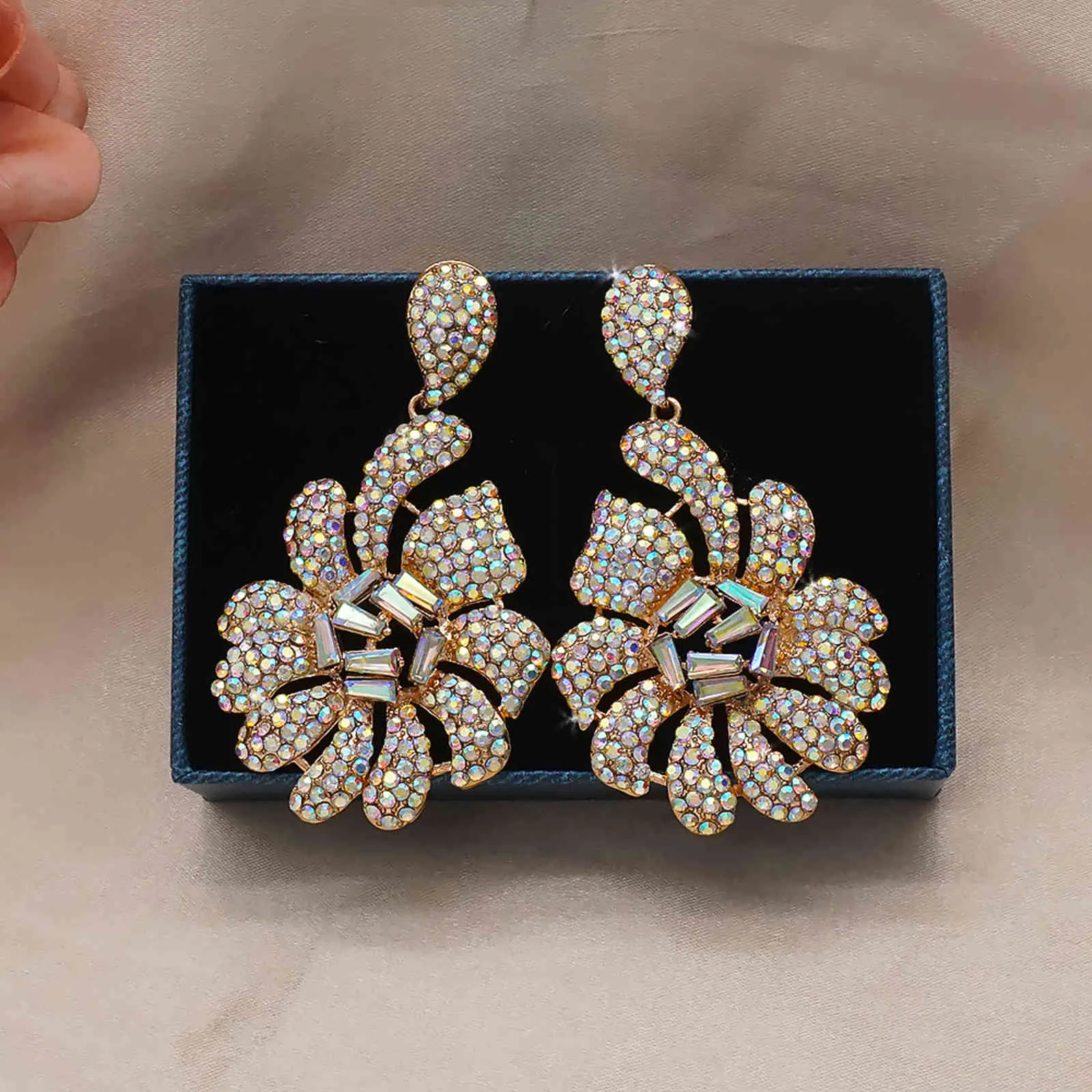 Boucles d'oreilles longues à fleurs en cristal strass pour femmes, bijoux de luxe, pendantes, cadeaux de fête de mariage