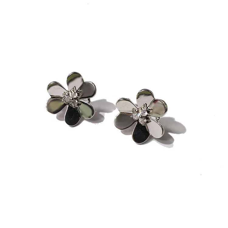 ALTO FOLHO DE GOLD ROSE TRÊS FLORES CLOVER DE FOLHAS Seis Brincos de Petal Stud para Mulheres Earings Jóias de Moda de Moda ENLISH Lock 1 6cm267o