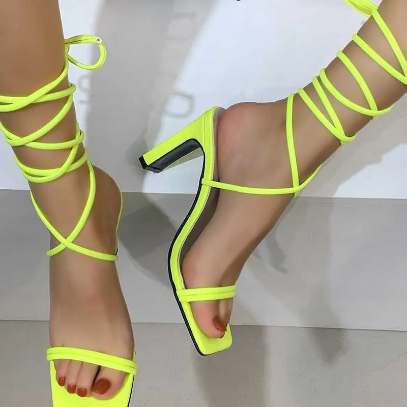 Свежие зеленые оранжевые кружевные сексуальные сандалии для женщин лето высокие каблуки обувь квадратный носок высокого каблука платье сандалии большой размер 43 y0714