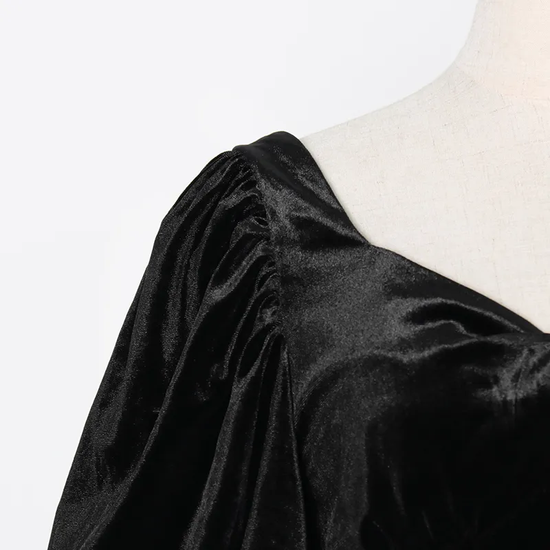 Maglietta sexy in velluto nero donna Tunica a maniche lunghe con scollo a V e soffio Top Abbigliamento femminile Moda 210524