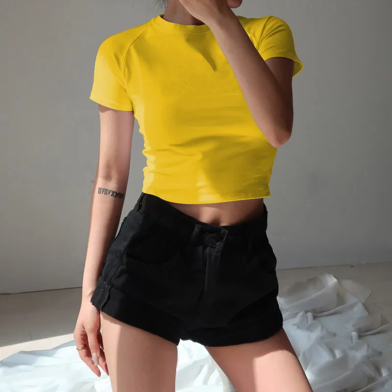 Summer Crop Top T-shirt Kvinna Solid Bomull O-Neck Kortärmad För Kvinnor Slim Short Sport Femme Tight Tee 210515