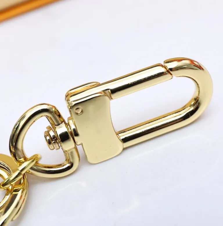 Designer sac de voiture en cuir porte-clés porte-clés mode coeur amour pendentif en acier inoxydable porte-clés Pandents charme fleur marron Keych232i