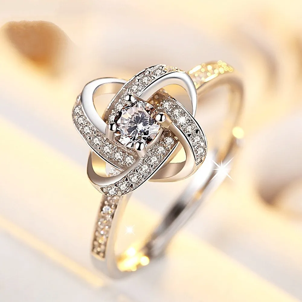 ファッションエレガントなクローバーAAAジルコンダイヤモンド宝石のリング女性ホワイトゴールドシルバーカラージュエリービジューラッキーギフトアクセサリー