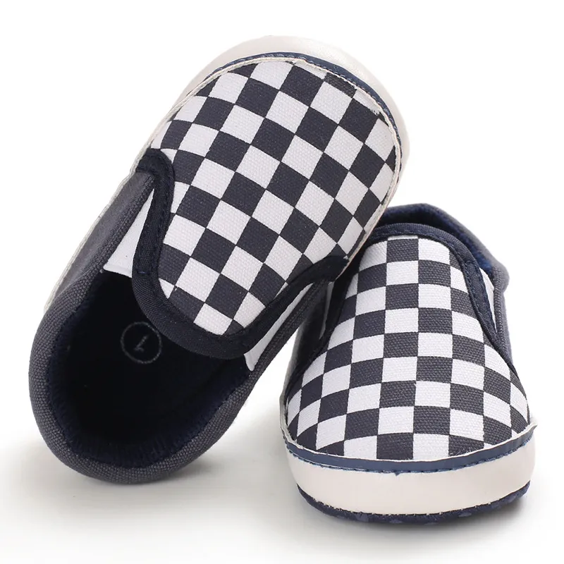 Recém-nascidos meninos meninas primeiros caminhantes sapatos de bebê xadrez infantil clássico sapatos casuais sem cadarço pré-caminhante 0-18m