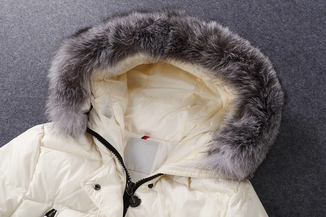 Kvinnor Tjock Slim Long Dowm Coat Designer Brand Warm Jackor Parkas med päls Hood Vindskyddad Vinter Outwear