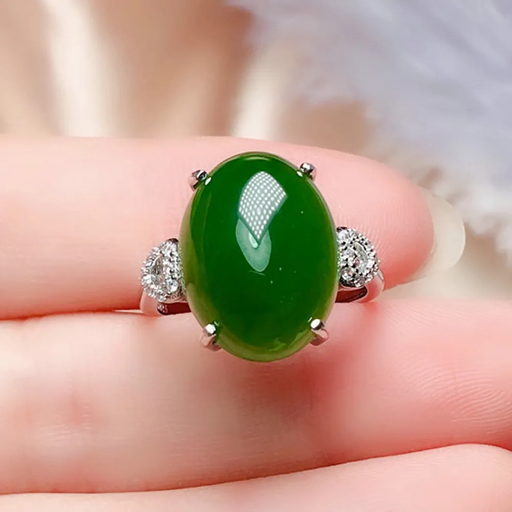 Elegant Oval Green Jade Emerald Gemstones Diamonds Rings for Women White Gold Silver Color Bague Fine Jewelry Fashion Gifts Band