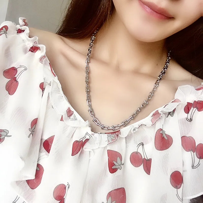 Collana di marca Love T di design donna uomo Accessori in acciaio inossidabile Collana con cuore in zircone tipo U in bambù Gioielli290m