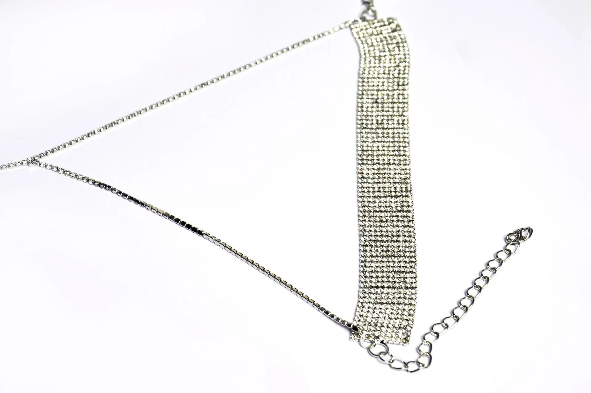 Europäische und amerikanische Mode übertriebene Retro-Halskette, beliebte Halsband-Legierung, mehrschichtige Vollbohr-Schweißhalskette
