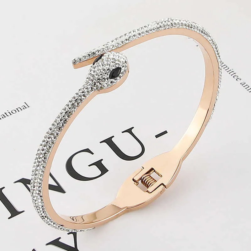 New Stainless Steel Jewelry Crystal Cute Snake Bracelets Head Opening Bangle for Women's Love Gifts Wholesale Q0719