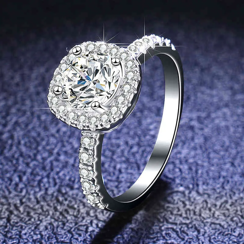 Anello di fidanzamento con diamante taglio principessa da 2 ct di lusso sterling 925 con pietre laterali Anello da sposa con promessa Gioielli in argento 925