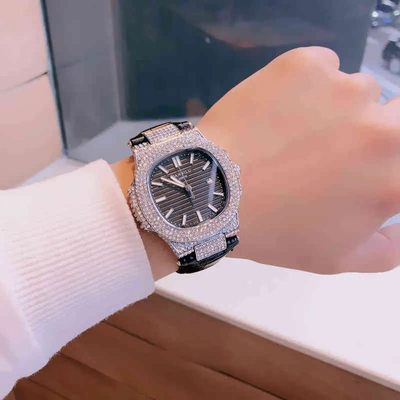 2021 Quartz Horloge Volledige Diamond Horloge Lichtgevende Lederen Populaire Business Mode Mannen Sporthorloges