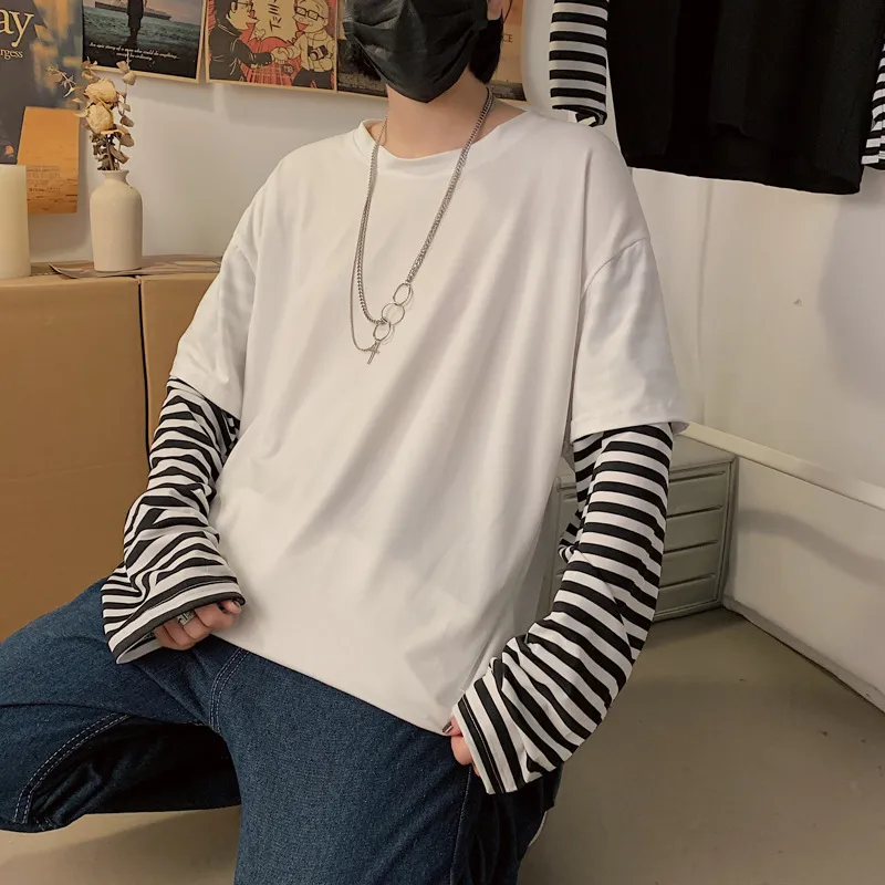 Koreański Harajuku Czarny White Striped Hip Hop T-shirty Mężczyźni Kobiety Jesień Z Długim Rękawem Fałszywy Dwuczęściowy T Shirt Solidne ubrania Tshirt 220214
