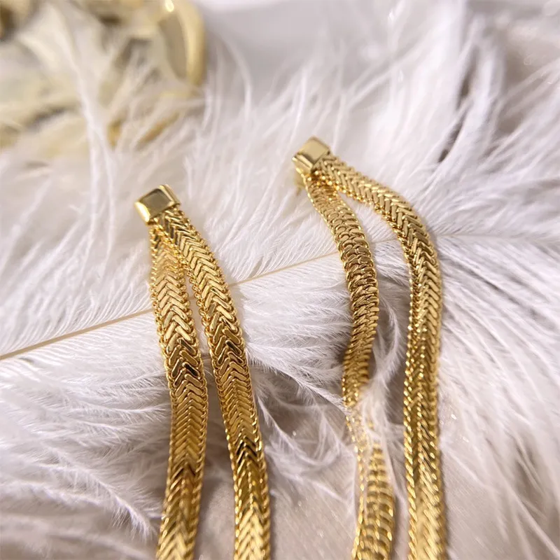 Модные серьги-гвоздики из нержавеющей стали, индивидуальные изысканные длинные золотые и серебряные серьги с кисточками и буквами для женщин228g