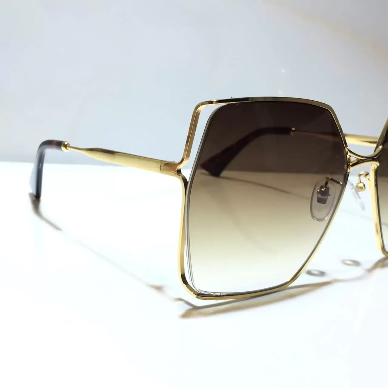 Occhiali da sole da donna donna 0817 Occhiali da sole da uomo stile moda protegge gli occhi Obiettivo UV400 di alta qualità con custodia248S