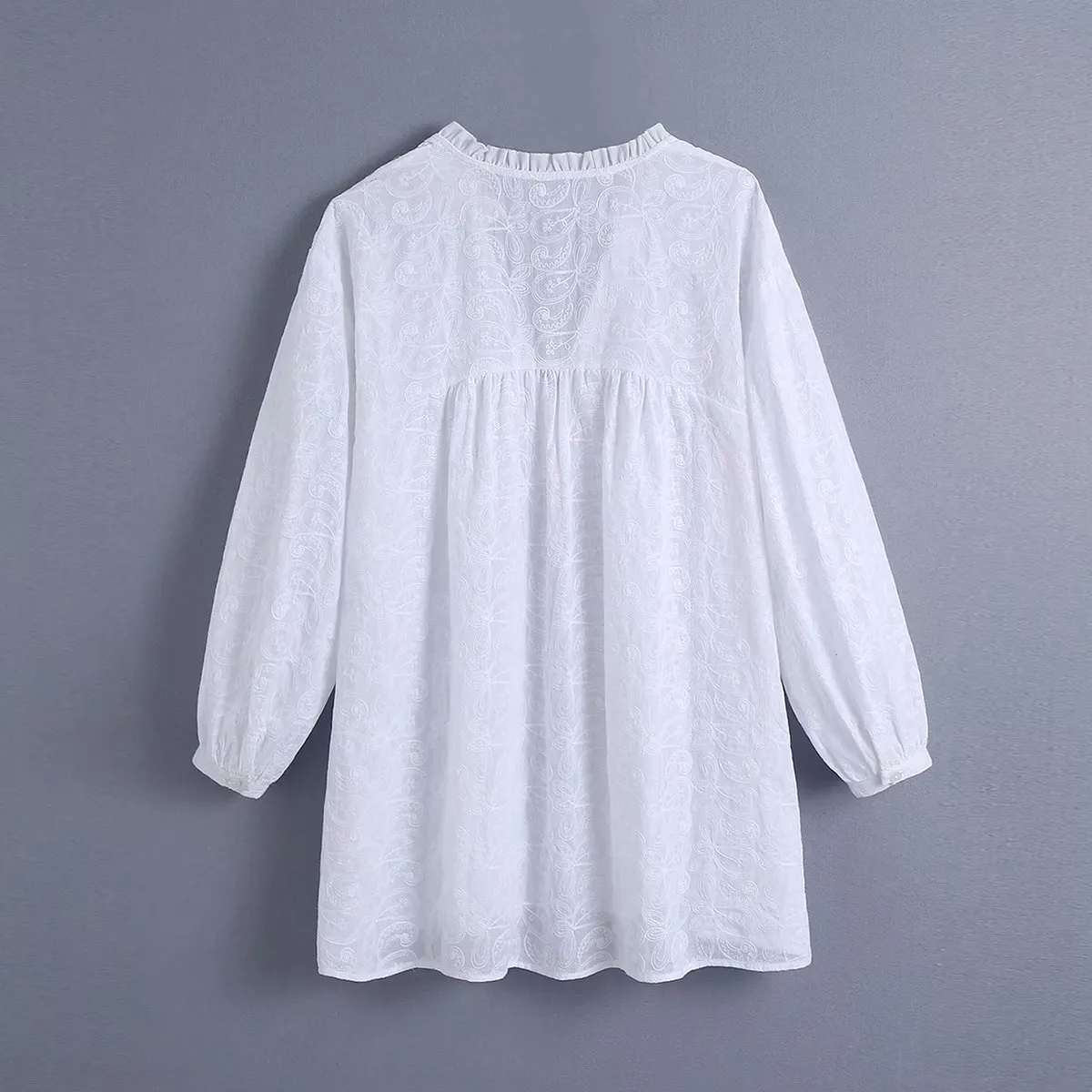 White Oversized Embroidery Ruffle Collar Women's Blouses Summer Elegant Lace Cotton Ladies Tops Long Sleeve Streetwear 210430