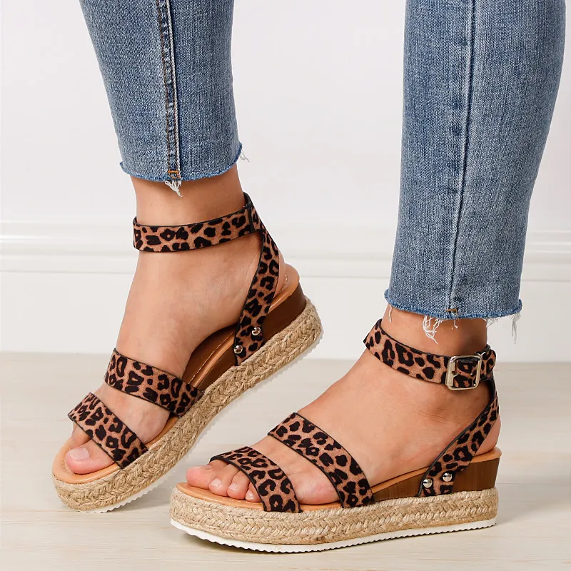 Sandales à talons compensés en chanvre pour femmes, chaussures léopard à semelle épaisse, chaussures d'été avec sangle à boucle