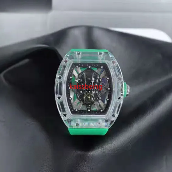 2021 남성 스포츠 손목 시계 투명한 다이얼 쿼츠 시계 실리콘 스트랩 13295S를위한 새로운 도착 감시