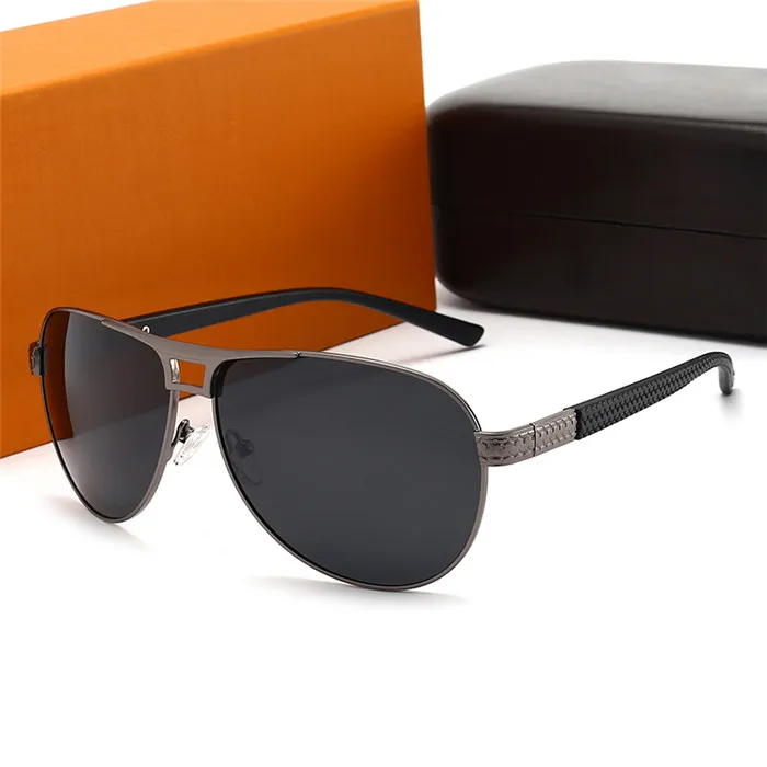 2021 Top designer metallglasögon mode kvinnliga pilot män solglasögon UV400 lins kommersiell stil med box332c