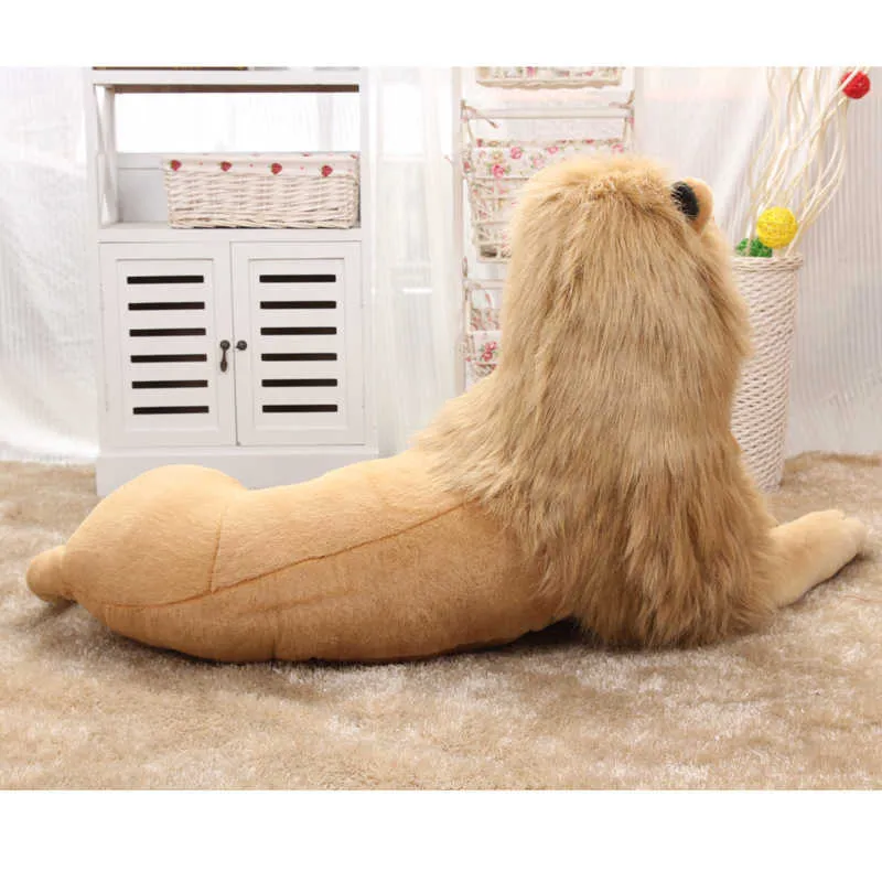 Simulazione Leone Vita reale Bambola di peluche Modello Cuscino gigante Pografia Puntelli Decorazione della camera dei bambini Regali adolescenti ragazzo 210728