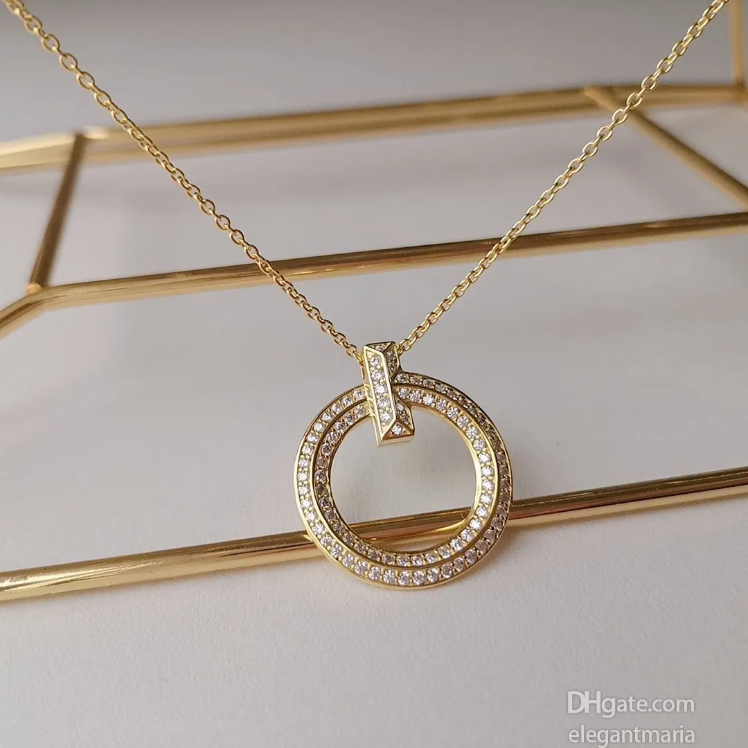 collana con ciondolo gioielli riempiti in oro Girocollo doppia fila di diamanti hardware Designer di gioielli Medaglione Bracciale orologi Coppia di donne fashio2092