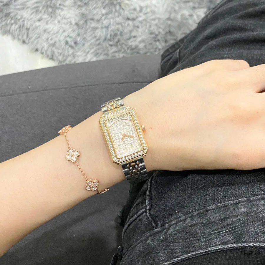 브랜드 시계 여자 여자 크리스탈 사각형 스타일 금속 스틸 밴드 석영 좋은 품질 손목 시계 CH44237U