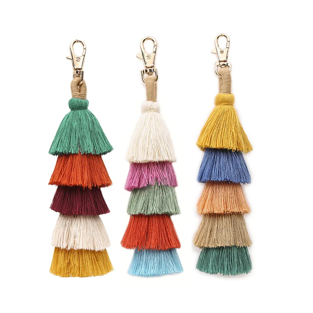 Portachiavi con nappa colorata della Boemia le donne Bag Bugs Car Holder Ornaments Silk Fluffy Ball Charm Portachiavi Boho Accessori Regali