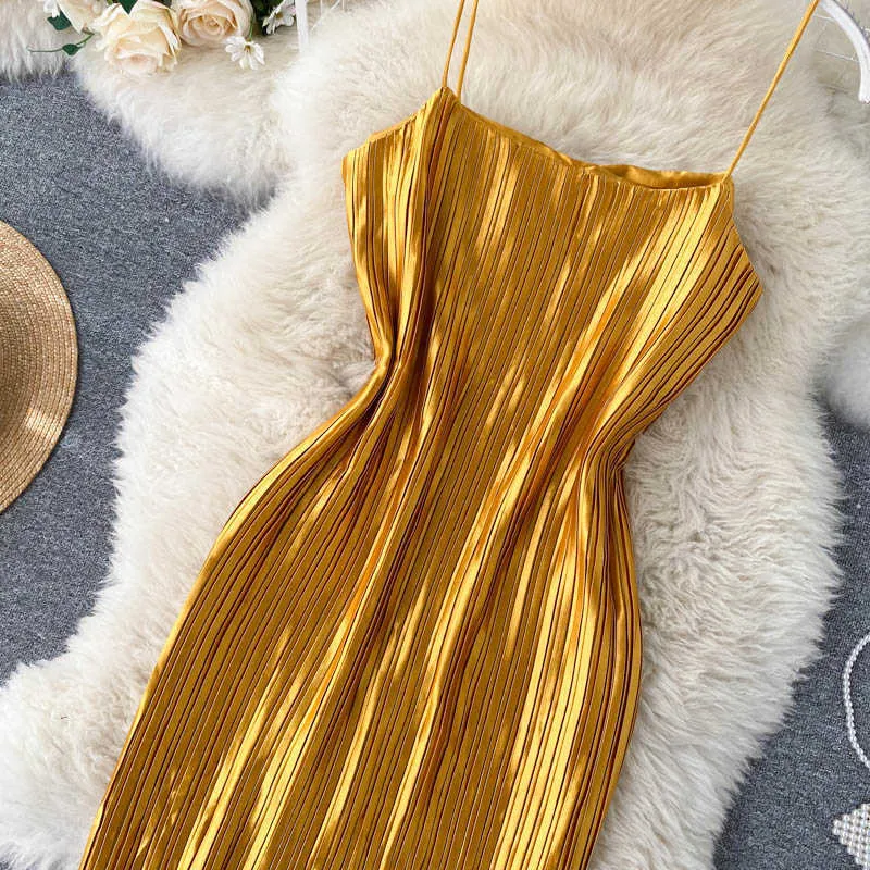 Vestido plisado dorado Vintage para mujer, moda primavera otoño, tirantes finos, vestidos de fiesta sexis para mujer, elegante bata de dinero 210525