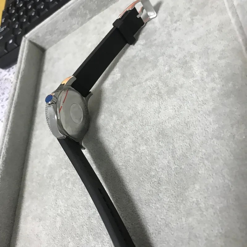 Herrenuhr Automatisches mechanisches Uhrwerk Kautschukarmband Edelstahl Herrenuhren Männliche Armbanduhren231T