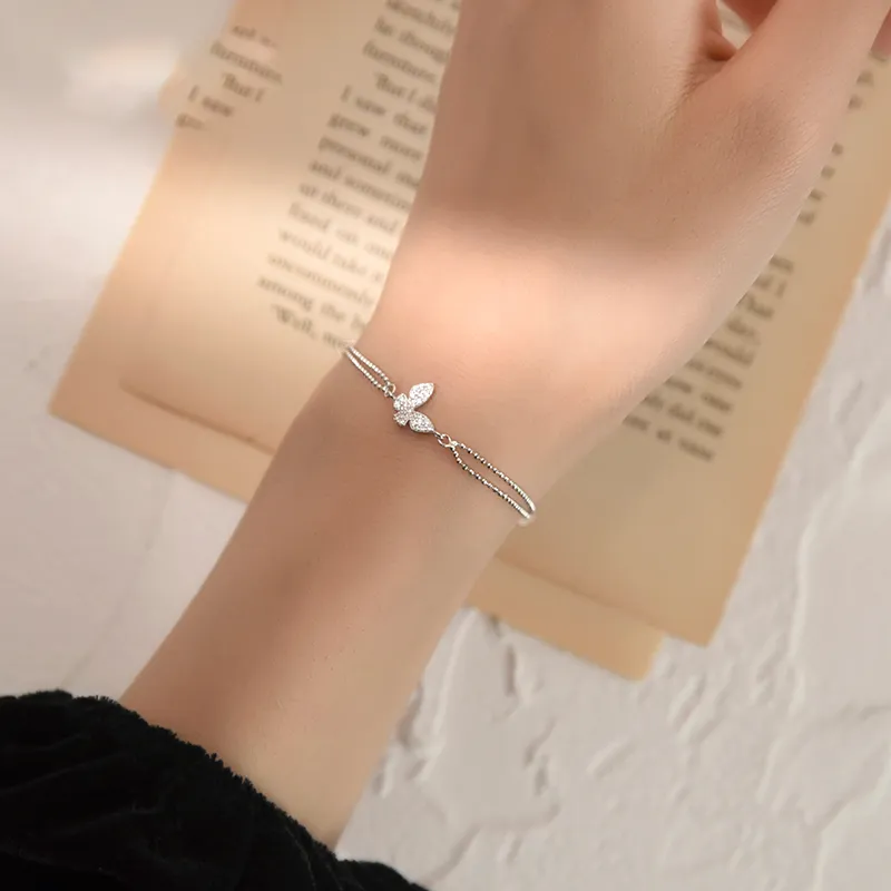 Doce brilhante zircão borboleta pulseira para mulheres anti-alérgicas prata cor pulseira de corrente com s925 selo presente S-B401