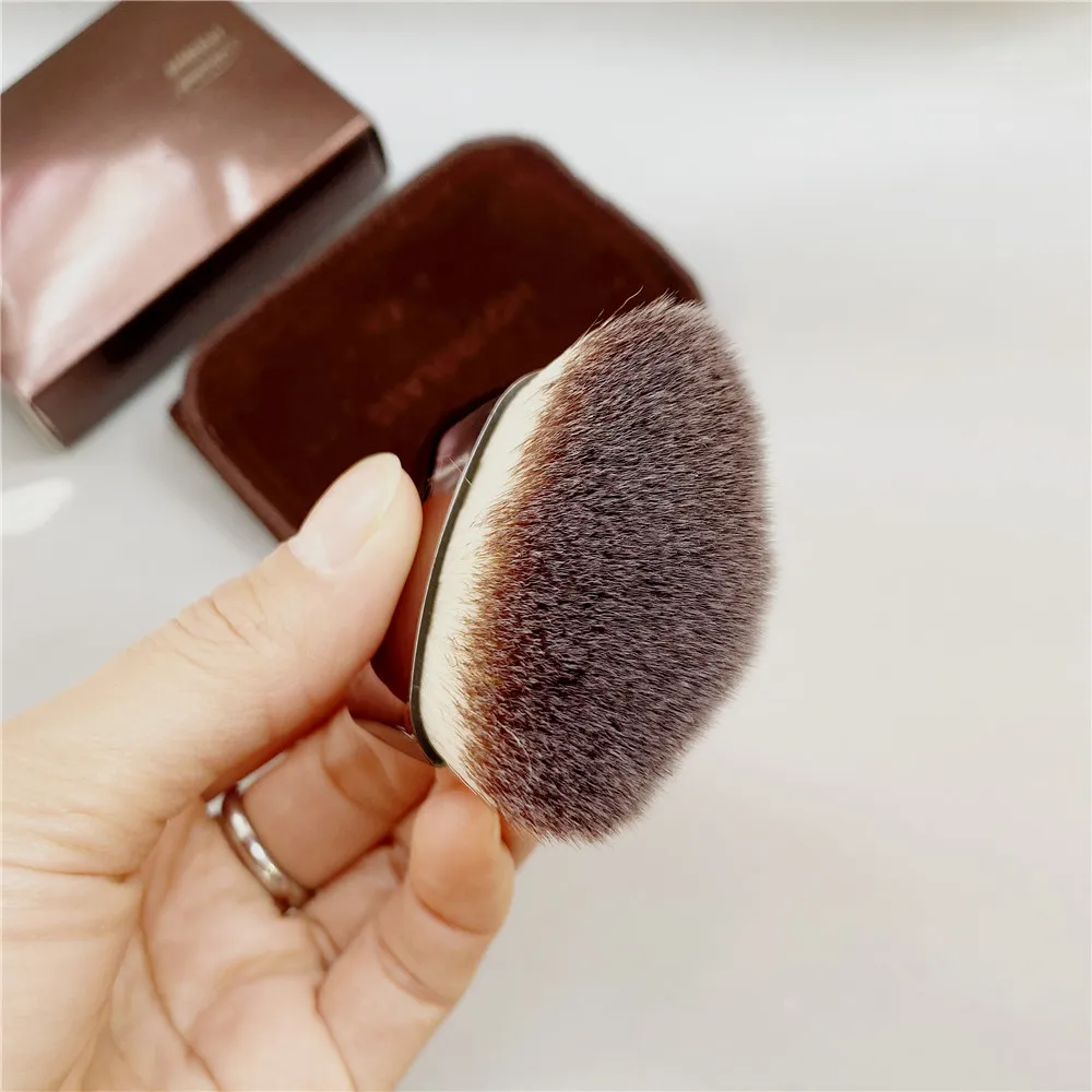 The Ambient Powder Makeup Brush Portable Travel MultiPurpose Powder Blush Bronzer Highlighter Sculpting Beauty Cosmetics Tool8066666