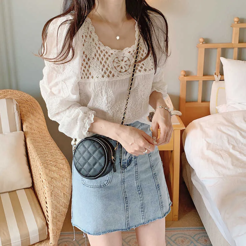 Korejpaa Women Shirt Summer Korean Chic Ladies Retro Gentle Square Collar Hollow Lace Crochet Stitching Puff Sleeved Blouse 210526